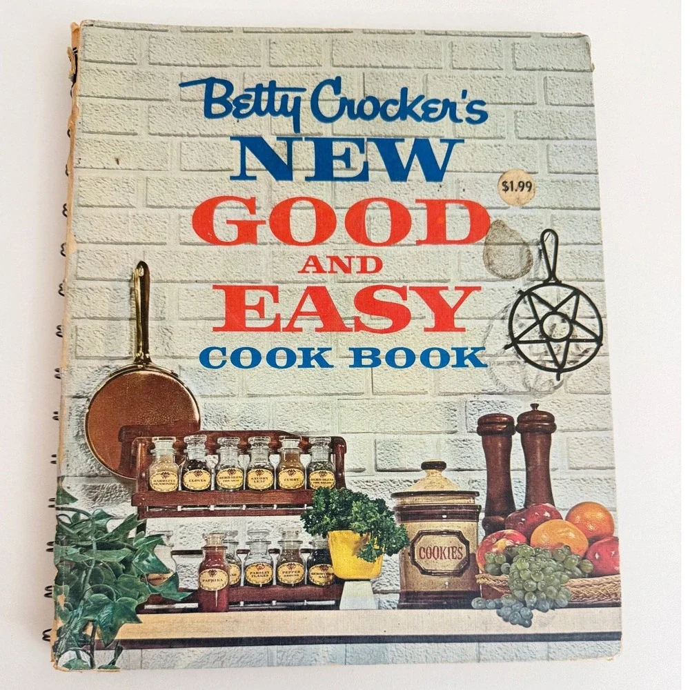 Betty‎ Crocker's New Good and Easy Cook Book Vintage Spiral Bound 1962 Edition